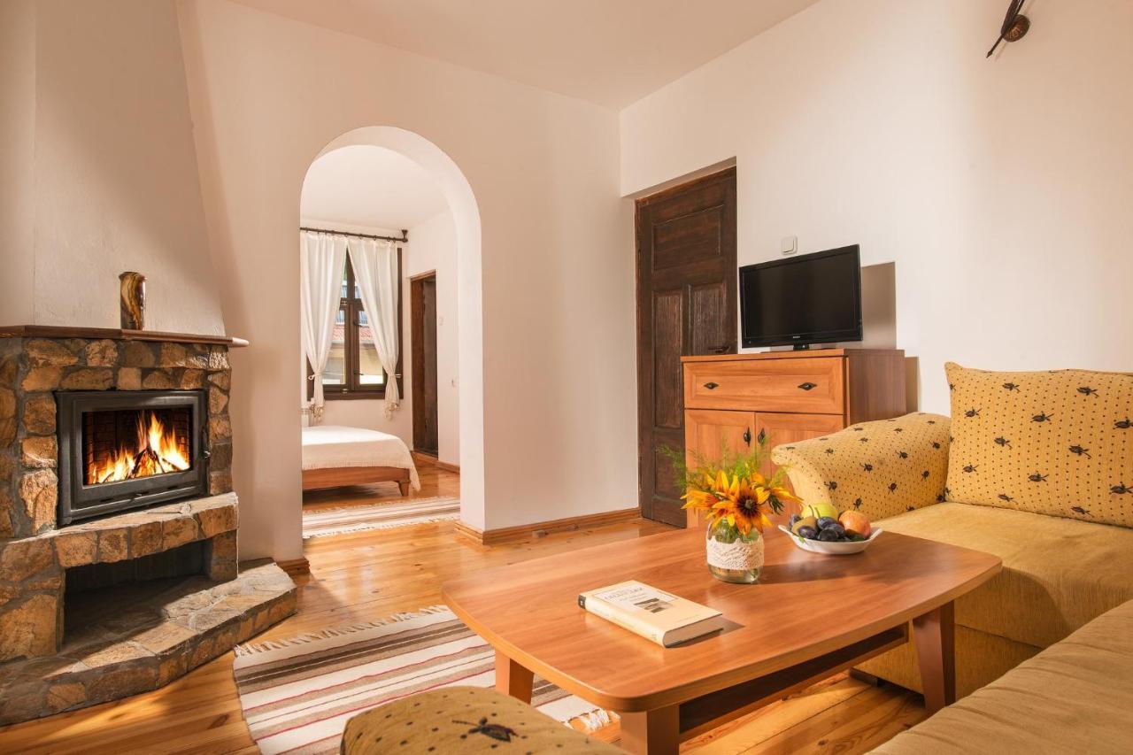 Family Hotel Bile Beli Osŭm Zewnętrze zdjęcie