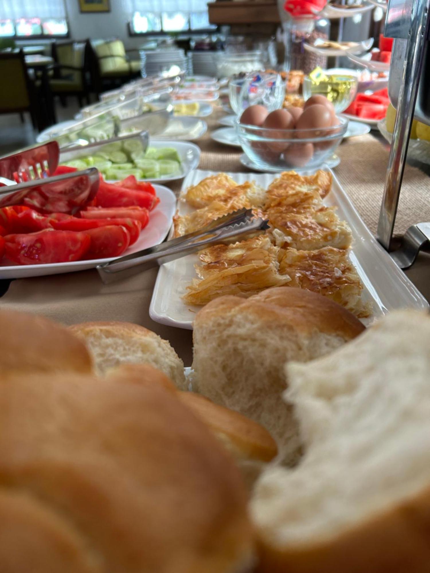 Family Hotel Bile Beli Osŭm Zewnętrze zdjęcie