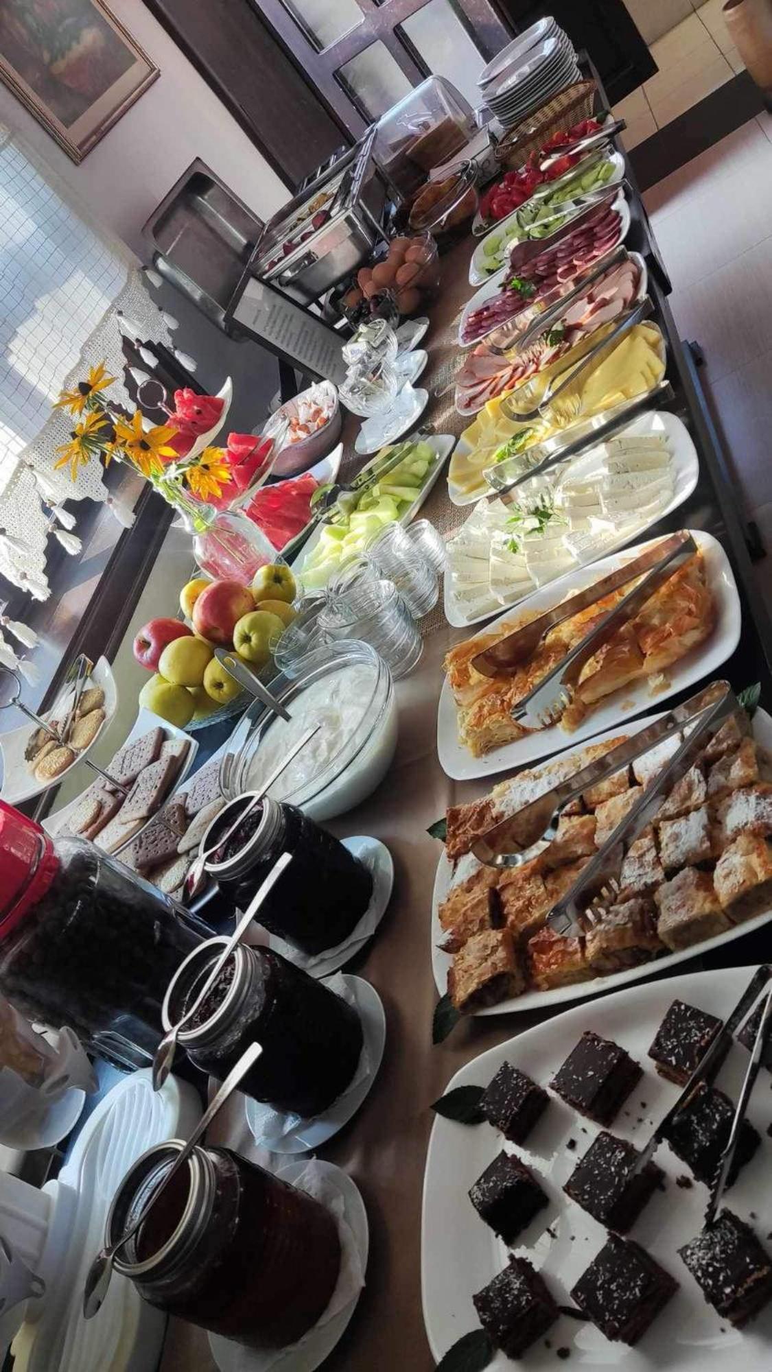 Family Hotel Bile Beli Osŭm Zewnętrze zdjęcie