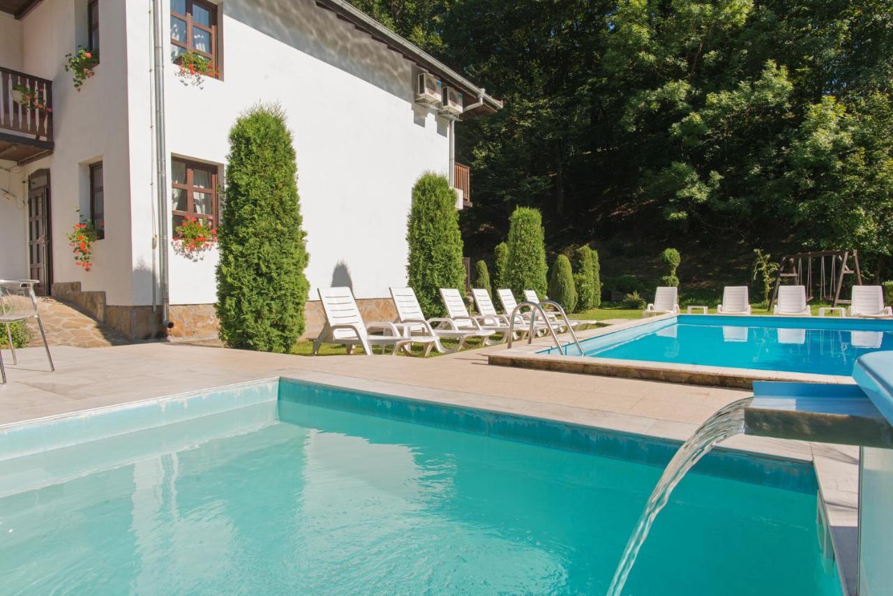 Family Hotel Bile Beli Osŭm Zewnętrze zdjęcie